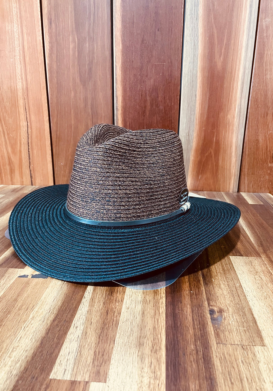 Fedora AP009