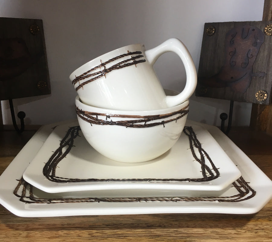 Barbwire Dinner Set